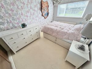 Lupus Way Great Sutton